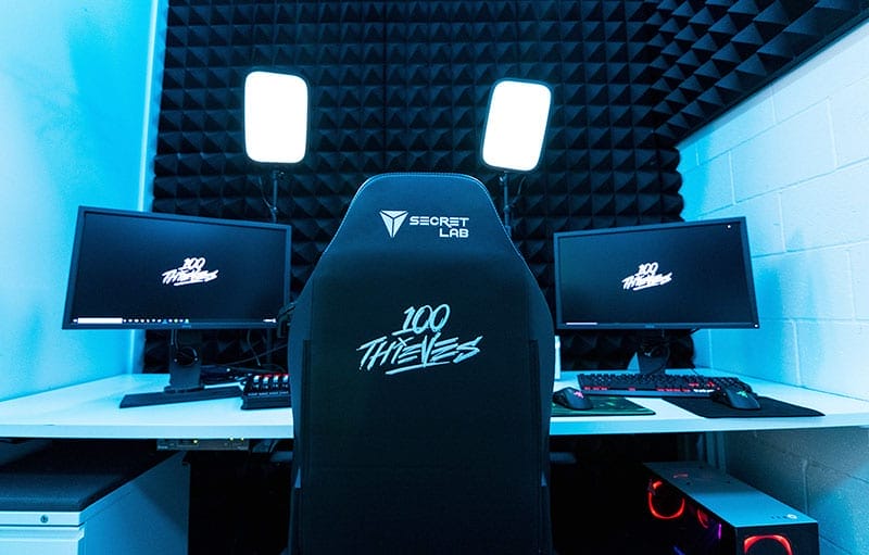 Official Secretlab partnership with 100 Thieves