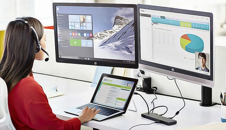 Workstation with multi-screen setup