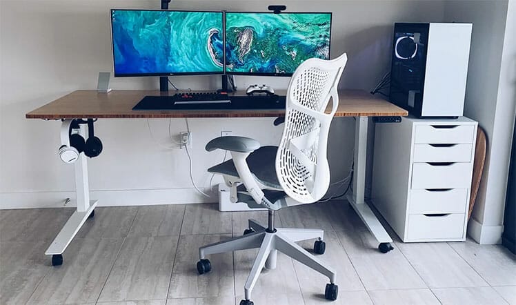 Mirra 2 gaming setup
