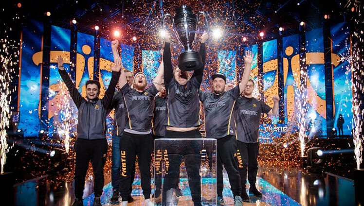 Fnatic esports team victory