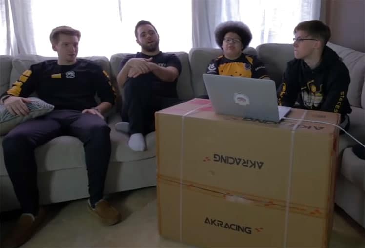 Spacestation Gaming AKRacing chair boxes