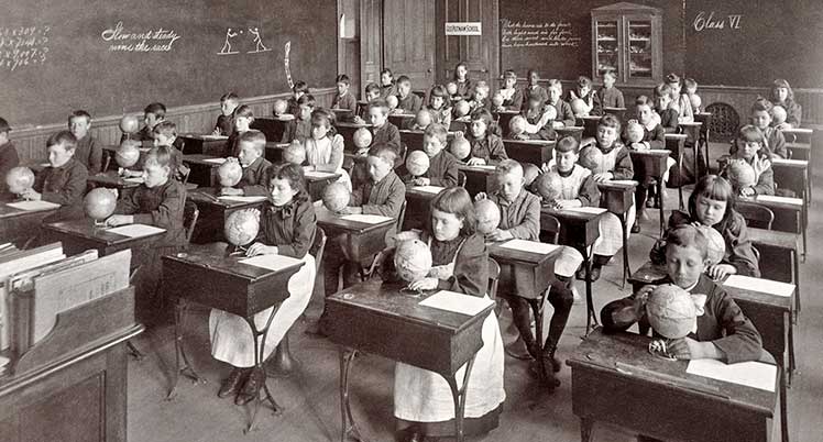 Classroom ergonomics in 1892