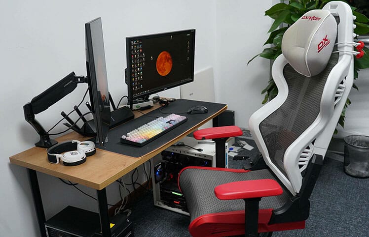 DXRacer Air at a desk