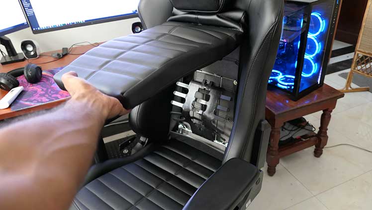 DXRacer Master backrest opened up