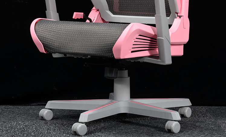 Synthetic plastic gaming chair