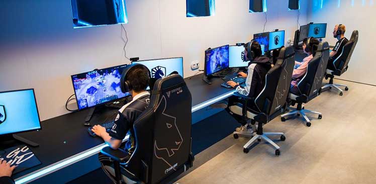 Team Liquid traing at Utrecht office