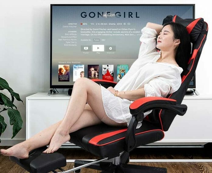 Best Gaming Chairs With Footrests For Casual Work & Play