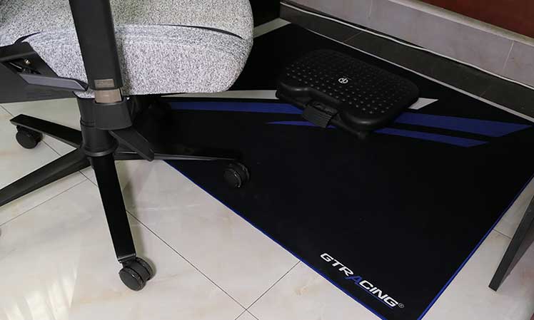 GTRacing gaming chair floor mat review