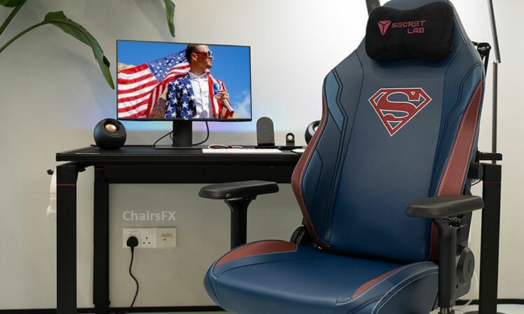 Secretlab Titan Superman workstation setup
