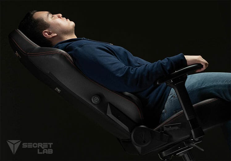 Posture therapy in a Secretlab Titan chair