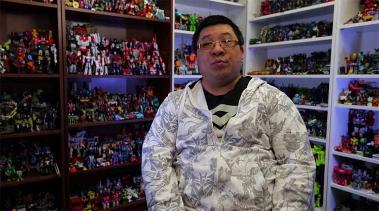 Transformers toy collector