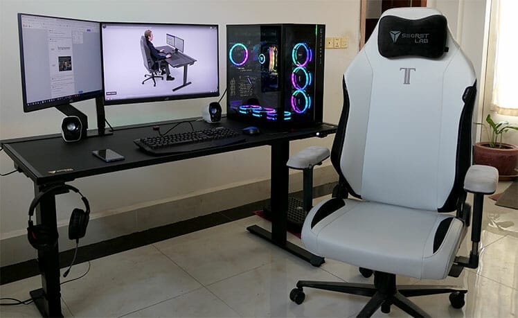 Magnus Pro Desk with dual monitors