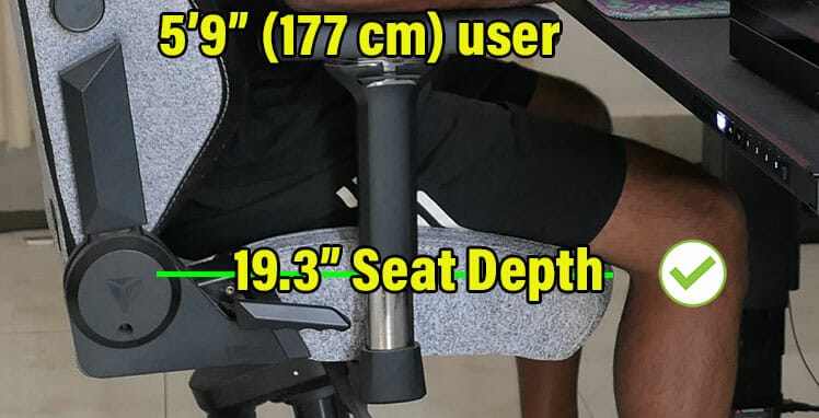 Secretlab Titan seat fit demo with an average-sized model